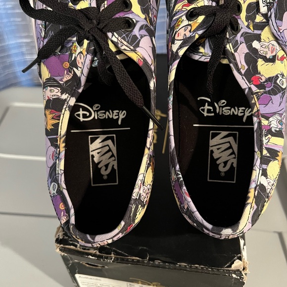 Disney Villain Sneakers laced shoes size 10.5 - Picture 7 of 8